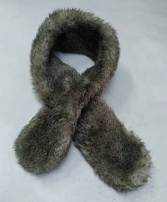 Uniqlo fur scarf / fur collar /wrap/cape wonderful