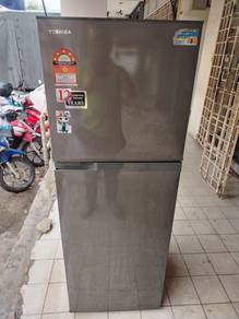 Toshiba 2 Door Inverter Fridge TG108