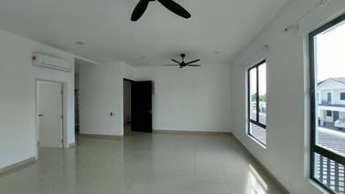 Townhouse For Rent in Batu Kawan,PNG