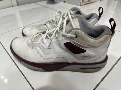 jordan stay loyal 3