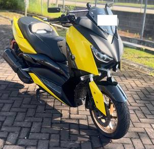 Yamaha XMAX