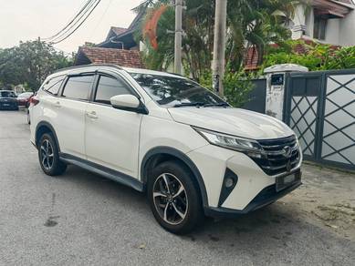 Perodua Aruz AV in Puchong, SGR