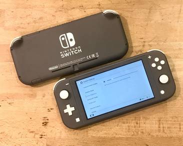 Nintendo Switch Lite Slim 2024 + Game TradeinReady