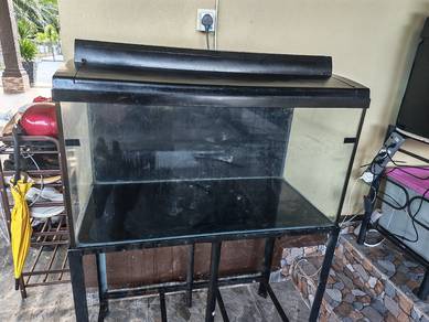 Akuarium size 3ft x1.5 ft. 