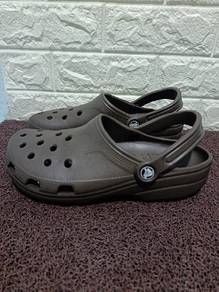 uk7 Crocs Classic Clogs