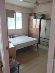 Condominium For Sale in Greenlane Heights