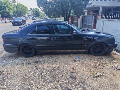 Mercedes Benz E240 240 AMG (CBU) in Butterworth, PNG