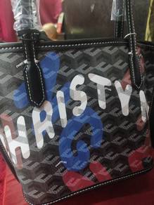 Handbeg Christy Ng