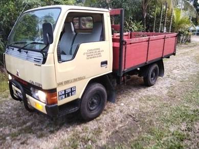 Mitsubishi Canter Lori 1 tan 