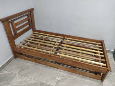 Katil Kayu Solid