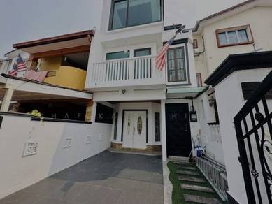 3-storey Terraced House For Sale in Selayang,SGR