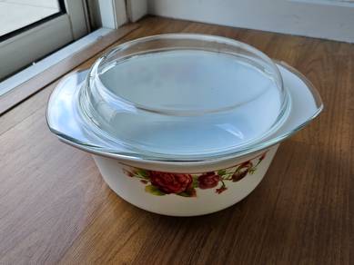 Ceramic Food Dish Bowl Container with cover lid