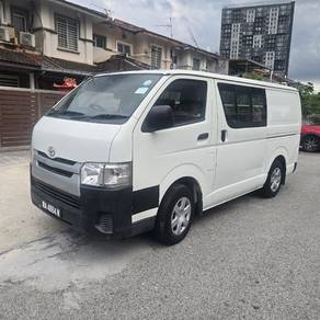 2014 Toyota HIACE 2.5 (M) green engine Panel Van