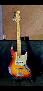 marcus miller v7