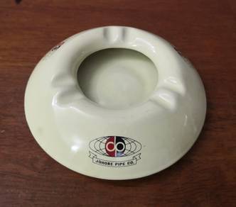 Johore pipe co. ashtray