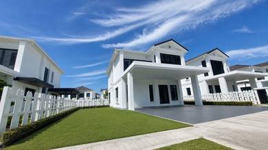 Bungalow House For Sale in Batu Kawan,PNG