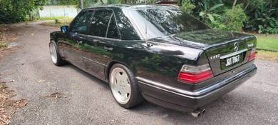 Mercedes Benz E280 280 (CKD) in Ara Damansara, SGR