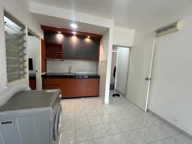 Apartment For Sale in De Cemara Apartment