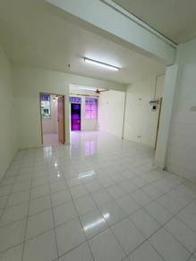 Apartment For Rent in Pangsapuri Taman Cheng Ria