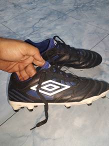 Sports shoes Kasut bola