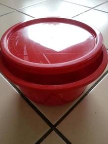 Tupperware / container