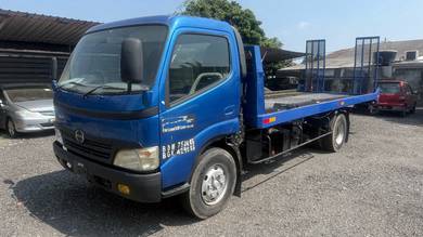 HINO CARRIER GREEN ENGINE Half drop 2005