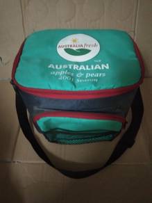 Australian Apple & Pears 2001 Seasons Bag