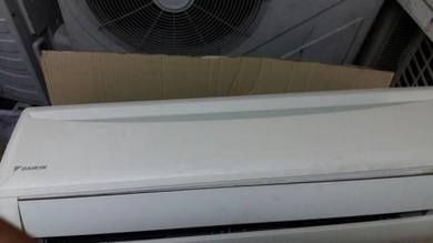 1.5hp Air Aircond Daikin Cond Recon control Remote