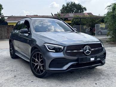 Mercedes Benz GLC300 300 4MATIC AMG LINE in Kajang, SGR