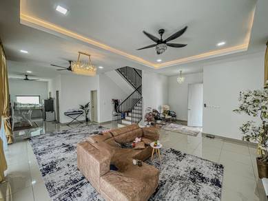 Semi-Detached House For Sale in Shah Alam,SGR