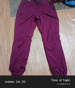 uniqlo hiking pants 