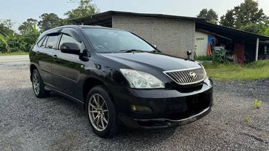 Toyota Harrier V6 in Changkat Jering, PRK