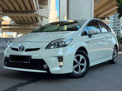 Toyota Prius LUXURY (HYBRID) in Cheras, KUL