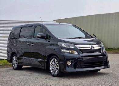 Toyota Vellfire Z GOLDEN EYES in Bukit Mertajam, PNG