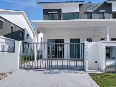 Semi-Detached House For Sale in Rawang,SGR