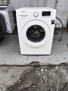 Samsung front load hot washer washing machine 7.0k