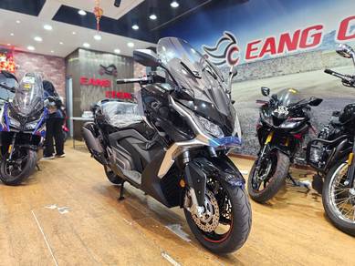 Kymco AK 550