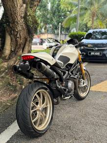 Ducati Monster 1100