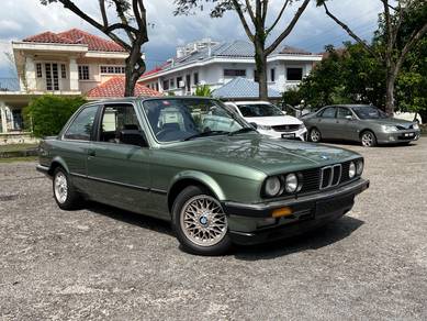 BMW 323i 23i  in Kota Damansara, SGR