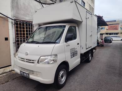 2022 daihatsu Granmax Luton box