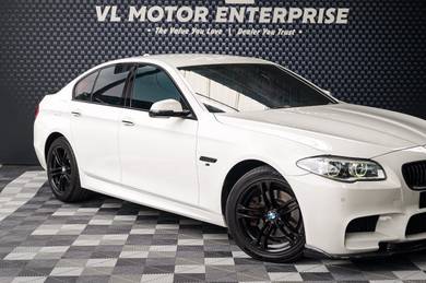 BMW 520i 20i M SPORT in Desa Petaling, KUL