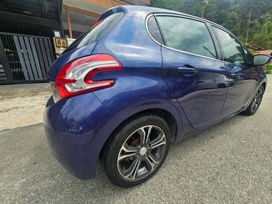 Peugeot 208 VTi ALLURE in Petaling Jaya, SGR