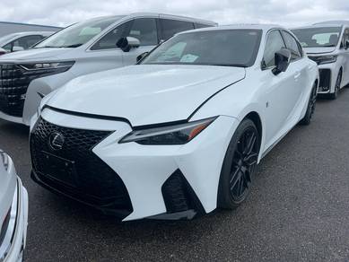 Lexus IS 300 F SPORT MODE BLACK in Bangi, SGR