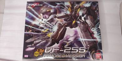 Bandai 1/72 VF-25S Armored Messiah Valkyrie Ozma 