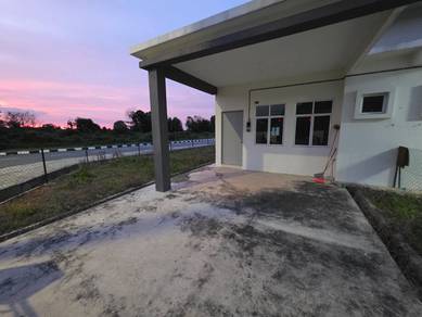 1-storey Terraced House For Sale in Lunas,KDH