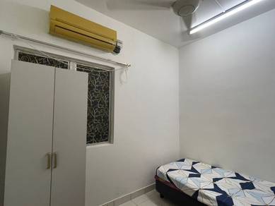 Room in Petaling Jaya, SGR