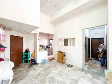 Apartment For Sale in Vista Seri Putra Apartments