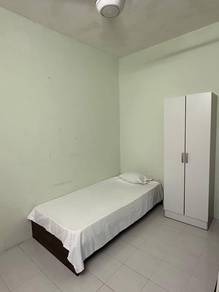 Room in Puchong, SGR