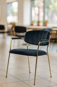 Vero Arm Chair.