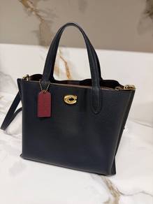 Preloved Coach Willow 24 – Black Pebbled Leather